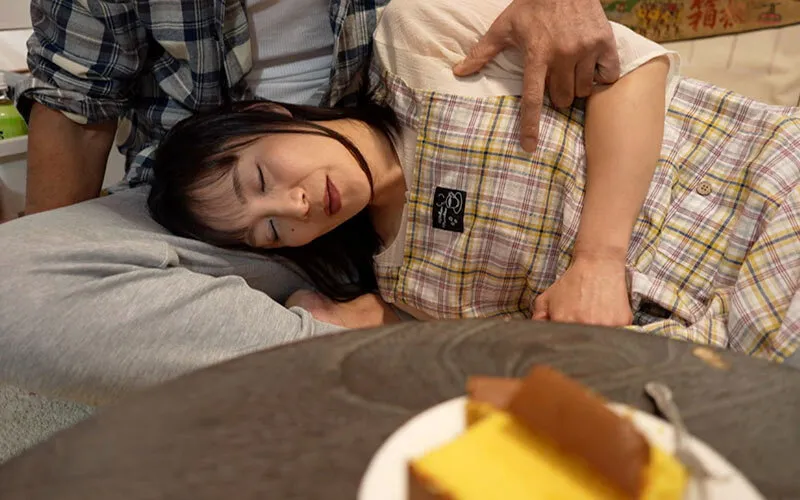 平岡里枝子のCカップ画像（h_113rna00006）#3