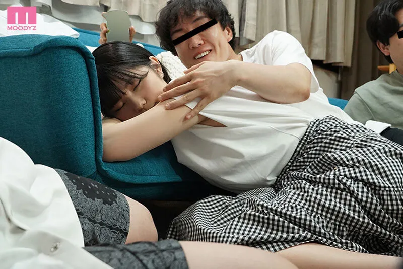 純白彩永のニーソックス画像（mida00494）#2