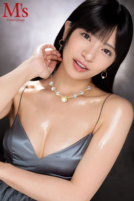 根尾あかりのEカップ画像（mvbd00190）#1